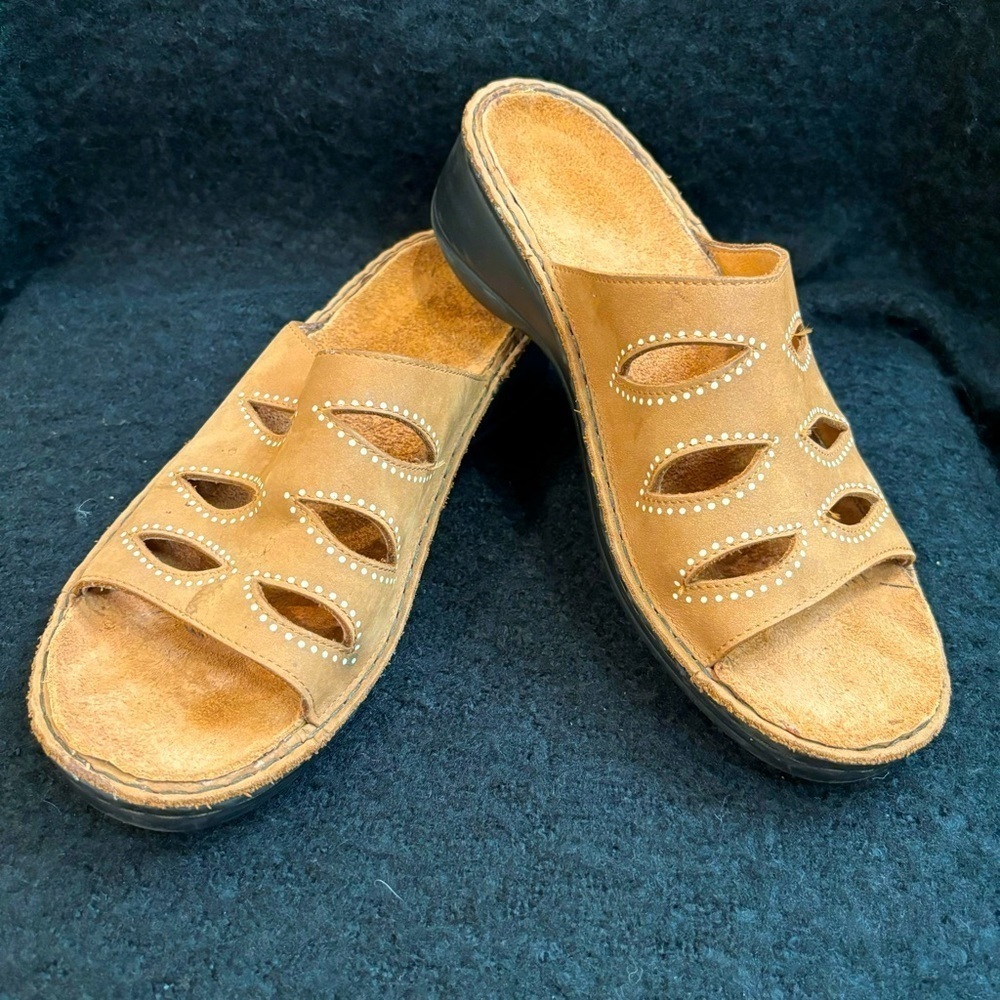 NAOT Sz 39 Slip On Leather Cut Outs Open Toe Comfort Slides Sandals Shoes